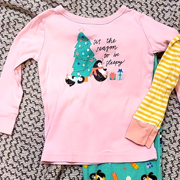 Set of 2 Carter's Fleece Pajamas Size 2 - Picture 2 of 6